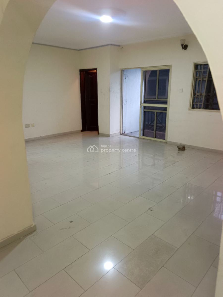Newly Renovated Spacious 3 Bedroom, Agungi, Lekki, Lagos, Flat / Apartment for Rent