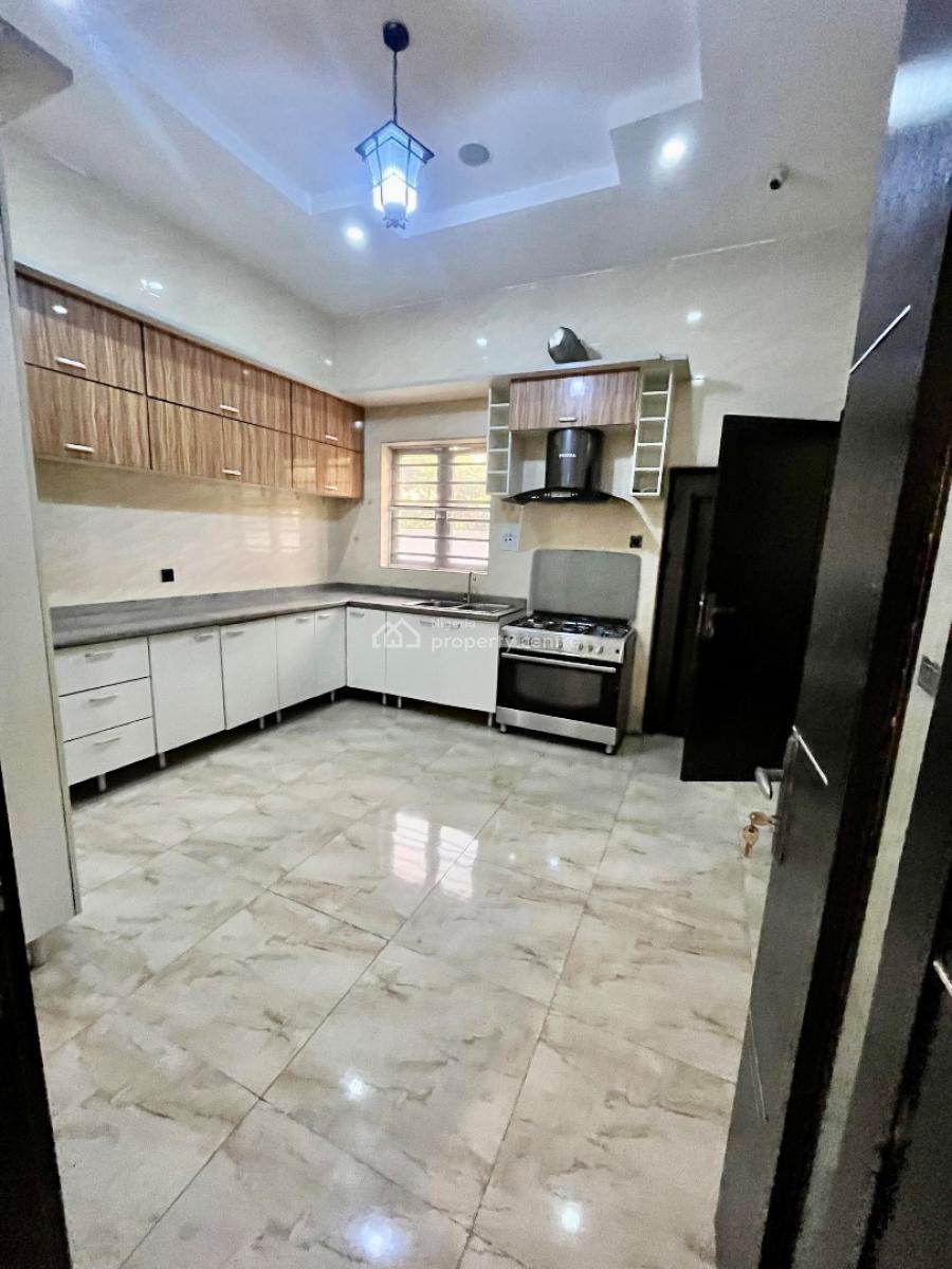 Exquisite and Spacious 5 Bedroom Fully Detached Duplex with Bq, Chevron Drive., Lekki, Lagos, Detached Duplex for Rent