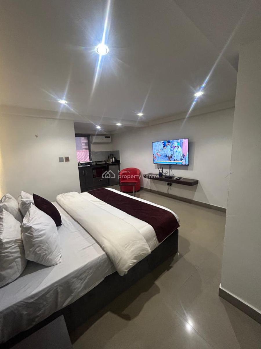 Promo:fully Serviced & Furnished Studio Apartment, (off Sinari Darinjo), Victoria Island (vi), Lagos, Flat / Apartment for Rent