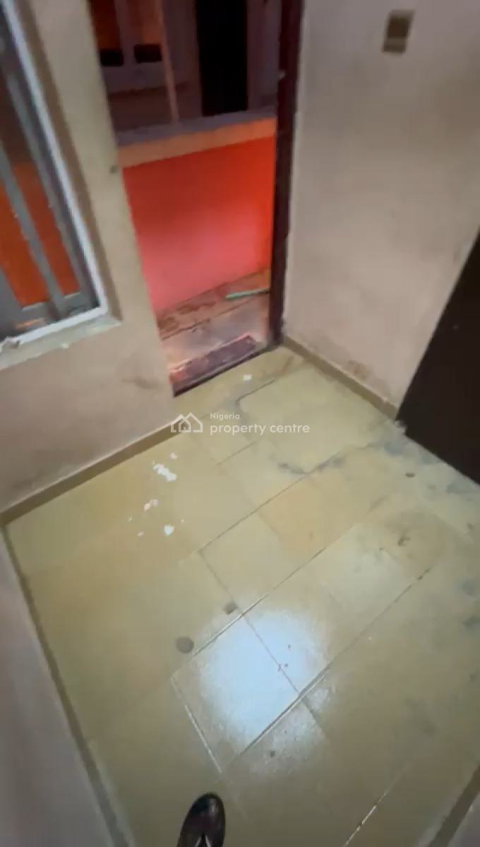 a Room Bq Downstairs in a Shared Apartment, Bera Estate, Chevron, Lekki, Lagos, Flat / Apartment for Rent