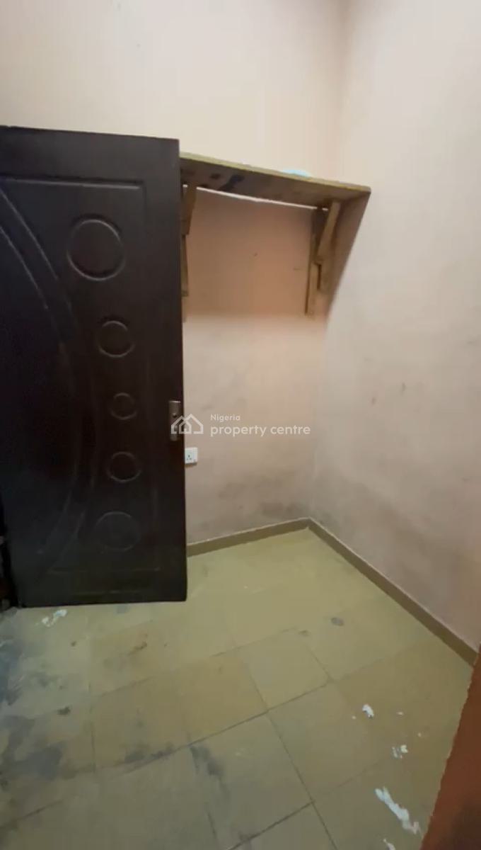 a Room Bq Downstairs in a Shared Apartment, Bera Estate, Chevron, Lekki, Lagos, Flat / Apartment for Rent