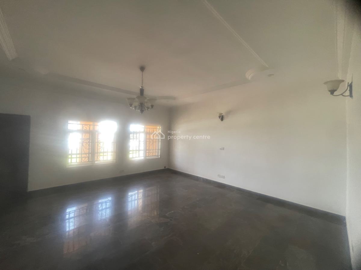 Clean and Spacious 3 Bedrooms Flap with Bq, Abuja, Wuye, Abuja, Block of Flats for Sale