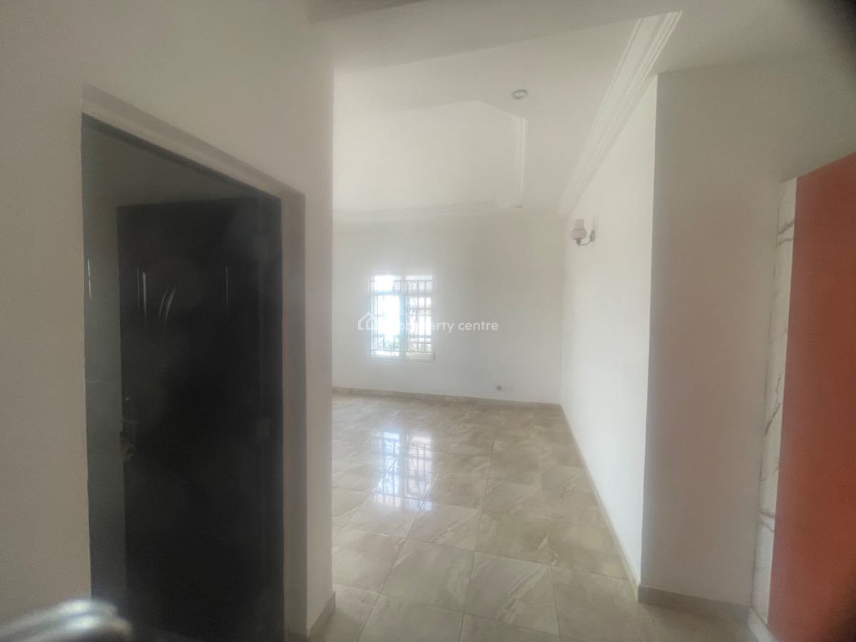 Clean and Spacious 3 Bedrooms Flap with Bq, Abuja, Wuye, Abuja, Block of Flats for Sale