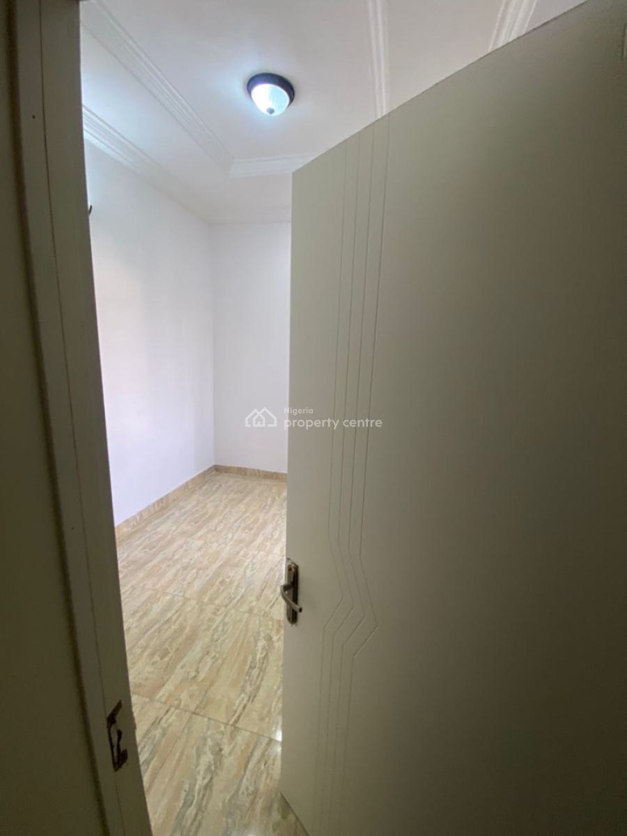 Standard Well Structured Single Room Duplex Shared Apt, Osapa, Lekki, Lagos, Self Contain (single Rooms) for Rent