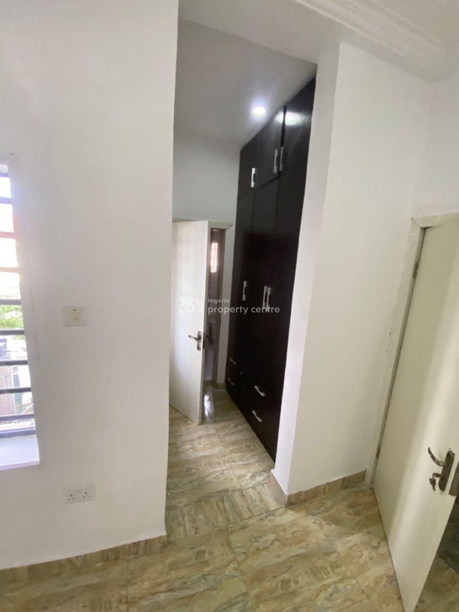 Standard Well Structured Single Room Duplex Shared Apt, Osapa, Lekki, Lagos, Self Contain (single Rooms) for Rent