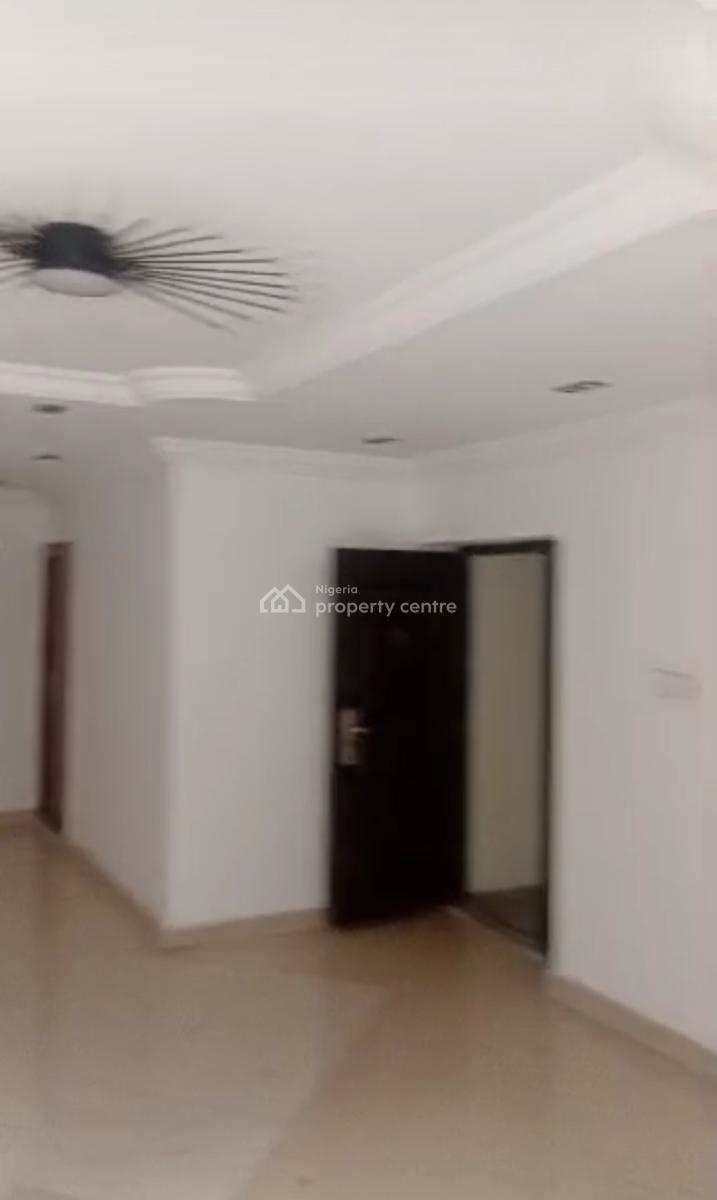 3 Bedroom Flat with a Massive Car Park at Alagomeji Yaba Re, Alagomeji, Yaba, Lagos, Flat / Apartment for Rent