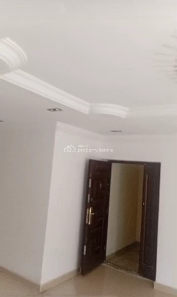 3 Bedroom Flat with a Massive Car Park at Alagomeji Yaba Re, Alagomeji, Yaba, Lagos, Flat / Apartment for Rent