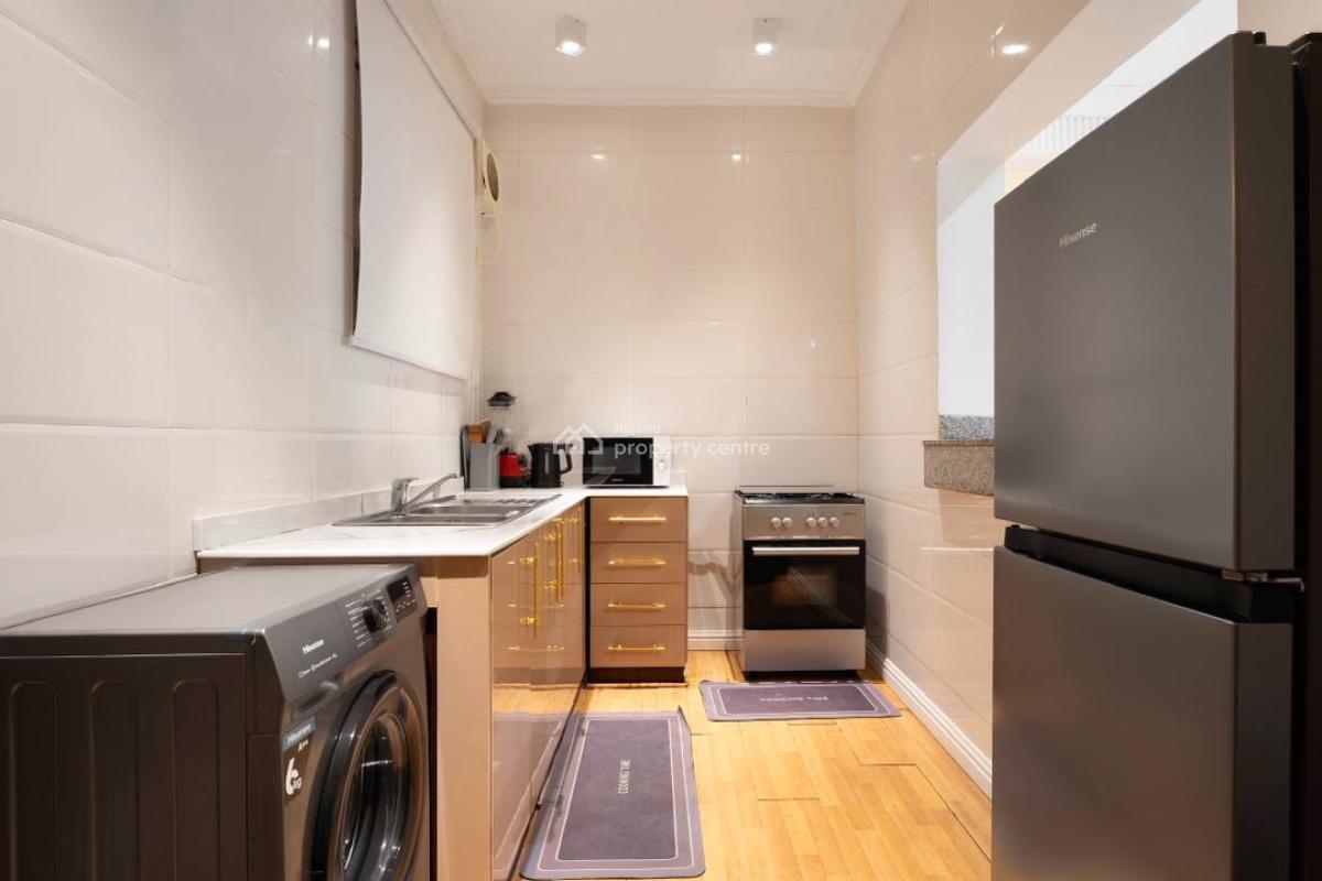 My Hot  Luxury 1 Bedroom Apartment Self Compound in a S, Lekki Phase 1, Lekki, Lagos, Flat / Apartment Short Let