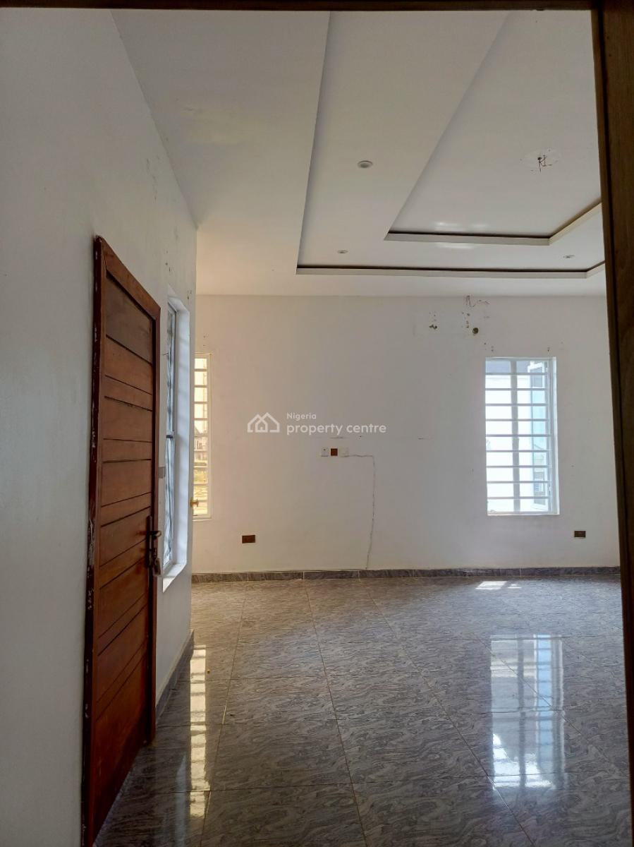 Spacious Master Bedroom Flat with Balcony, Orchid Road By The Roundabout, Lekki, Lagos, Flat / Apartment for Rent