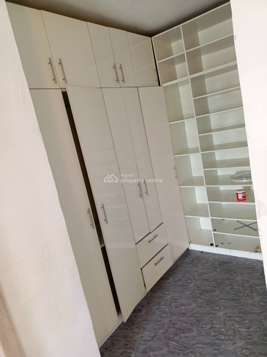 Spacious Master Bedroom Flat with Balcony, Orchid Road By The Roundabout, Lekki, Lagos, Flat / Apartment for Rent