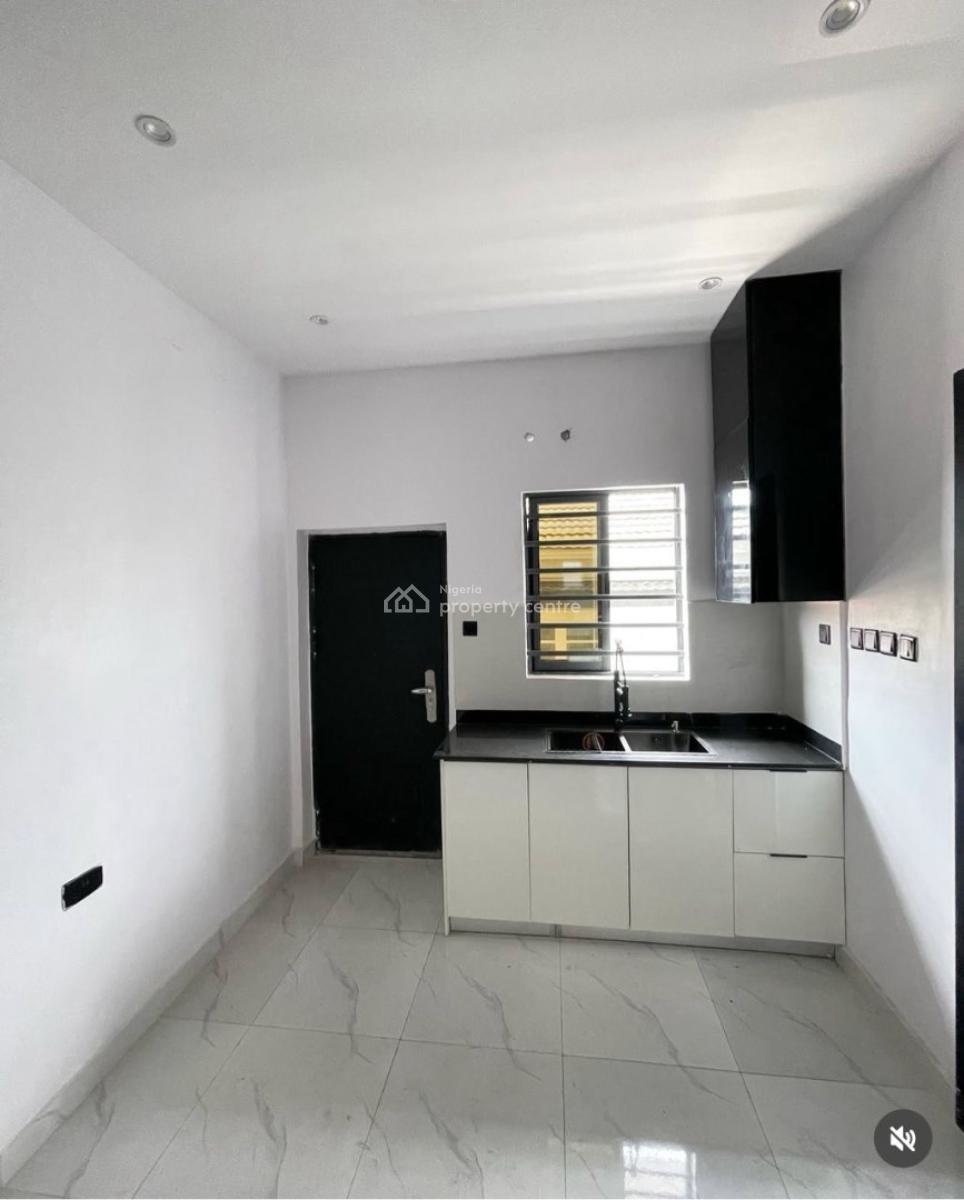 Lovely 2 Bedroom Serviced Apartment Suitable for Investment, Lekki Phase 1, Lekki, Lagos, Block of Flats for Sale