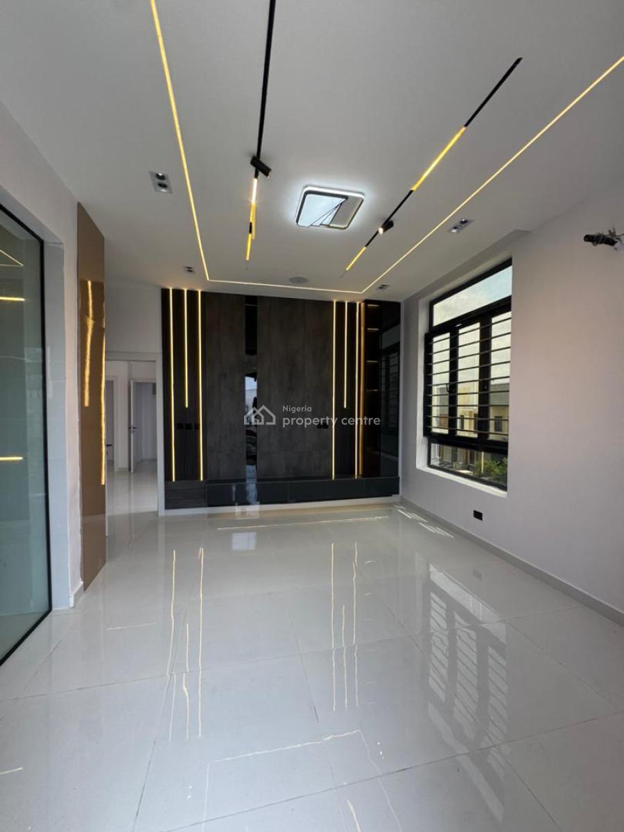 Stunning 5-bedroom Duplex, Chevron, Lekki, Lagos, Detached Duplex for Sale