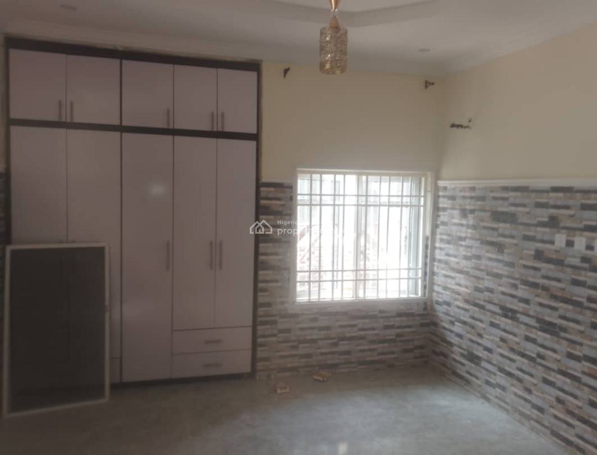 Sharp 3-bedroom Bungalow with 2-units of Self-contain Bq, Extension, Gwarinpa, Abuja, Detached Bungalow for Rent