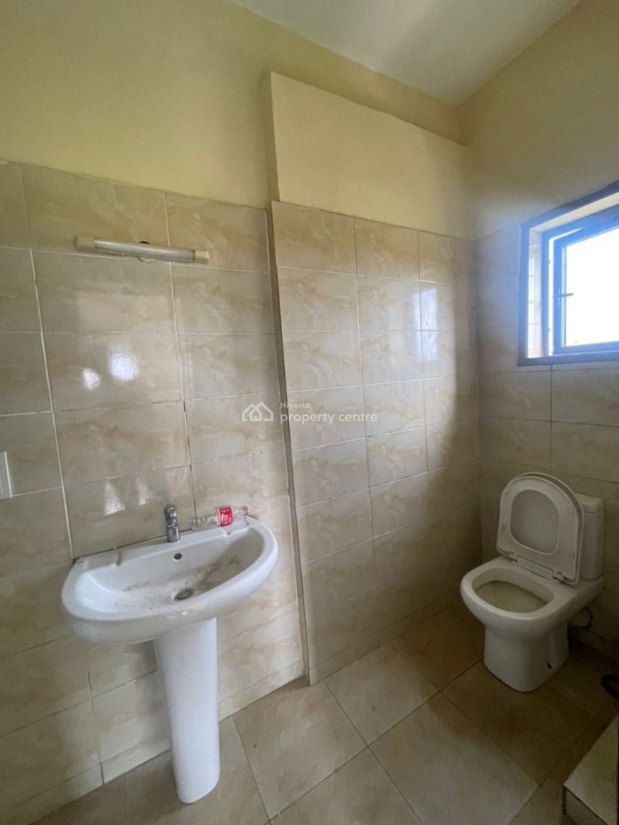 Clean and Spacious Room( Upstairs) in a Shared Duplex Available, Harris Drive, Vgc, Lekki, Lagos, Self Contain (single Rooms) for Rent