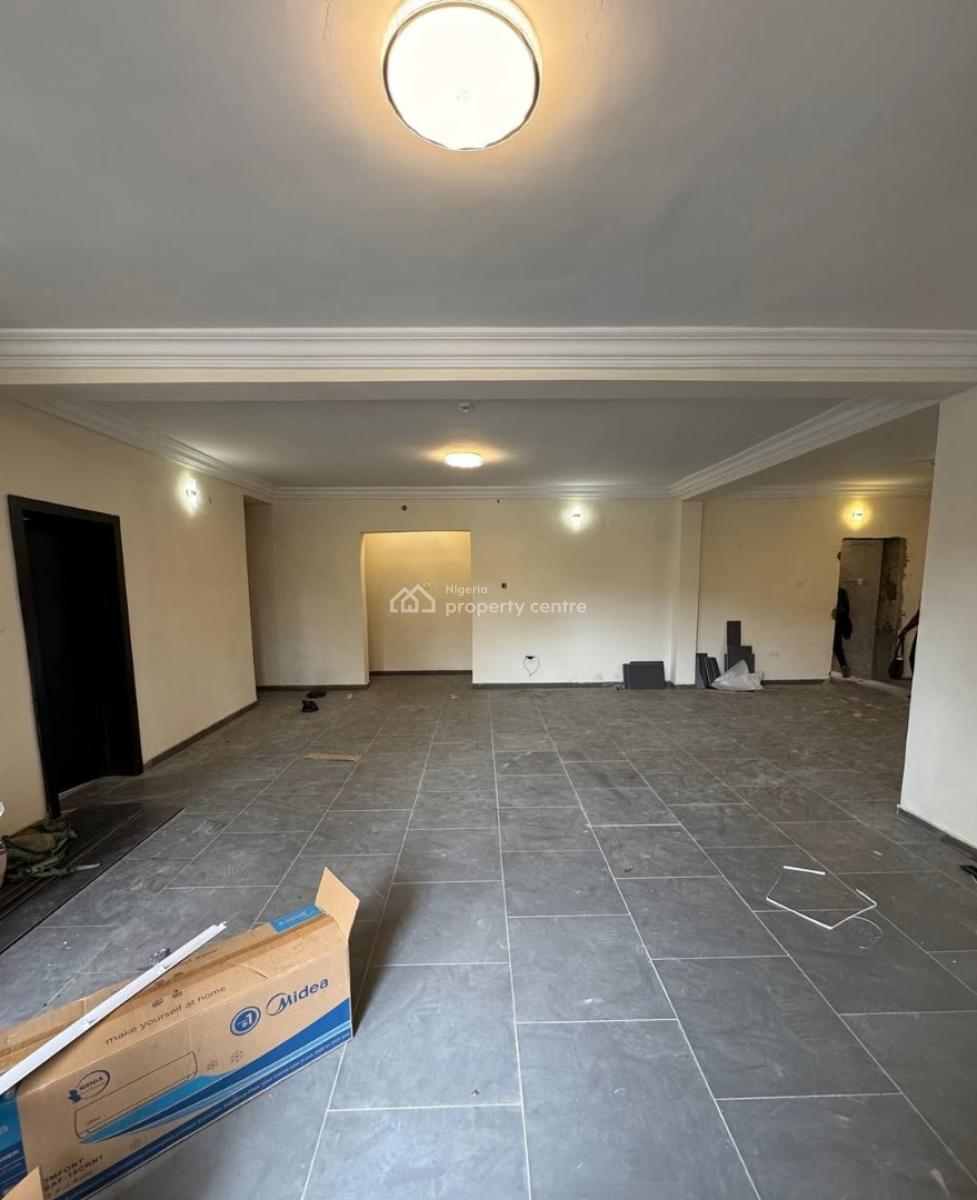 Brand New and Serviced with 24/7 Power Supply 2 Bedroom En-suite Flat., Lekki Phase 1, Lekki, Lagos, Flat / Apartment for Rent