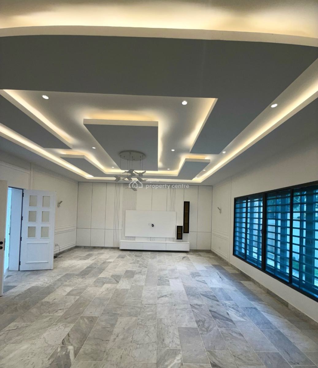 8 Bedroom Fully Detached Duplex, Wuse 2, Abuja, Detached Duplex for Sale