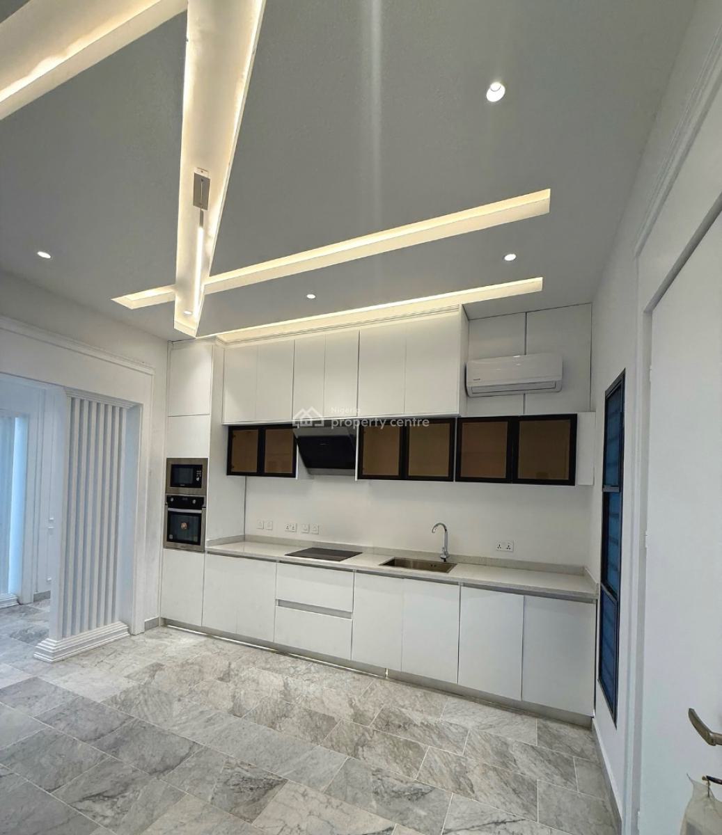 8 Bedroom Fully Detached Duplex, Wuse 2, Abuja, Detached Duplex for Sale