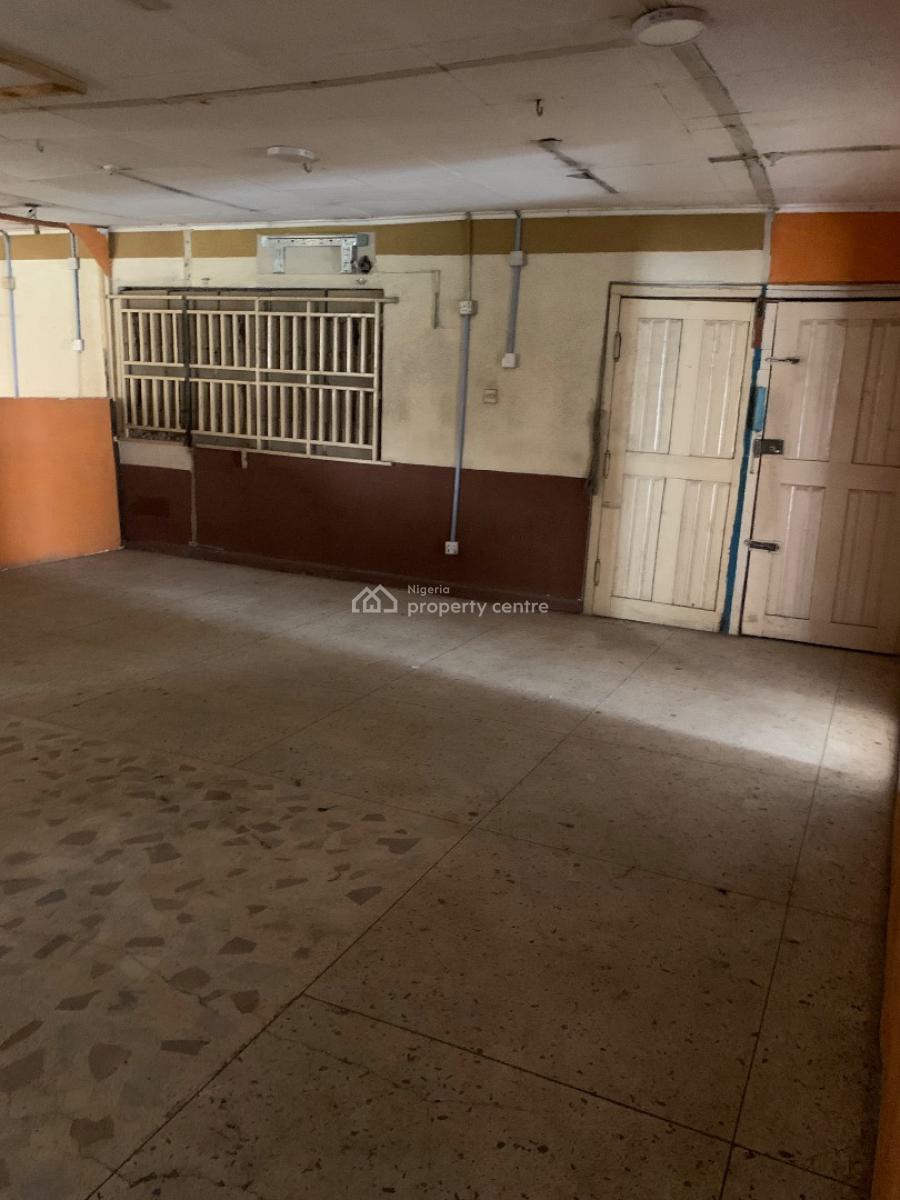 Well Maintained and Spacious Office Space Well Maintained and Spacious, Off Isheri Road, Ojodu Berger, Ojodu, Lagos, Office Space for Rent