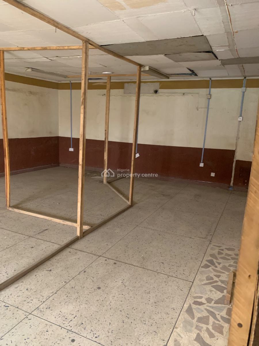 Well Maintained and Spacious Office Space Well Maintained and Spacious, Off Isheri Road, Ojodu Berger, Ojodu, Lagos, Office Space for Rent