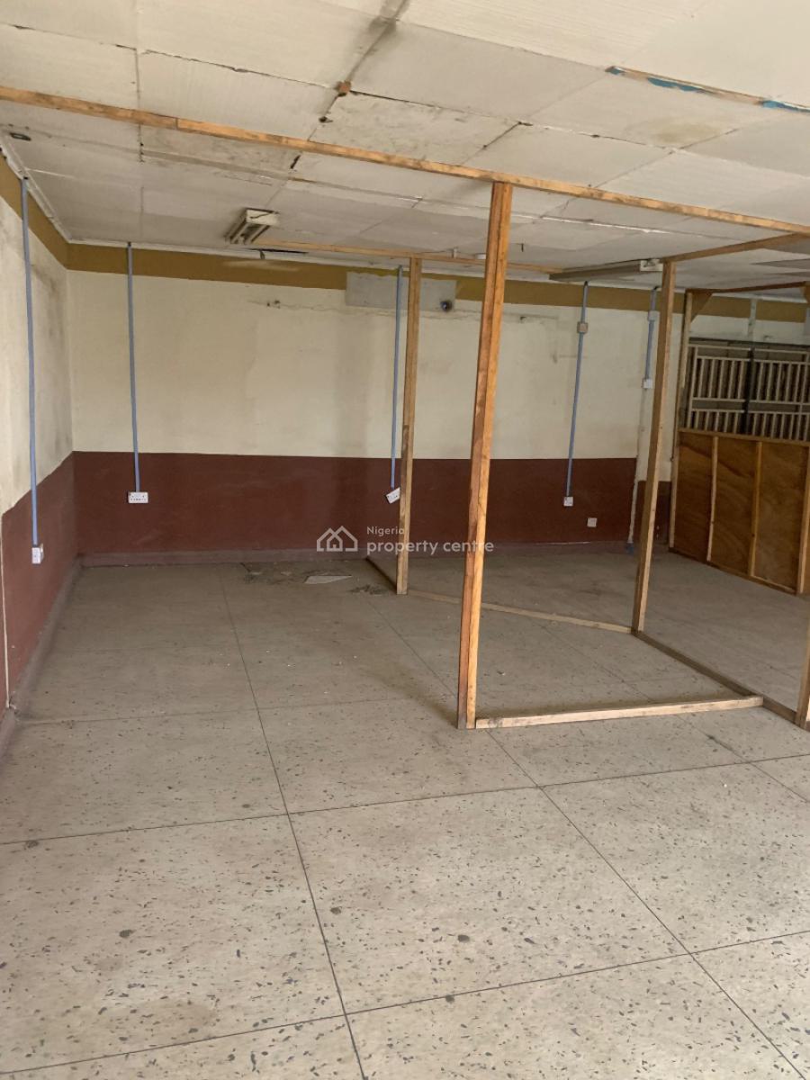 Well Maintained and Spacious Office Space Well Maintained and Spacious, Off Isheri Road, Ojodu Berger, Ojodu, Lagos, Office Space for Rent
