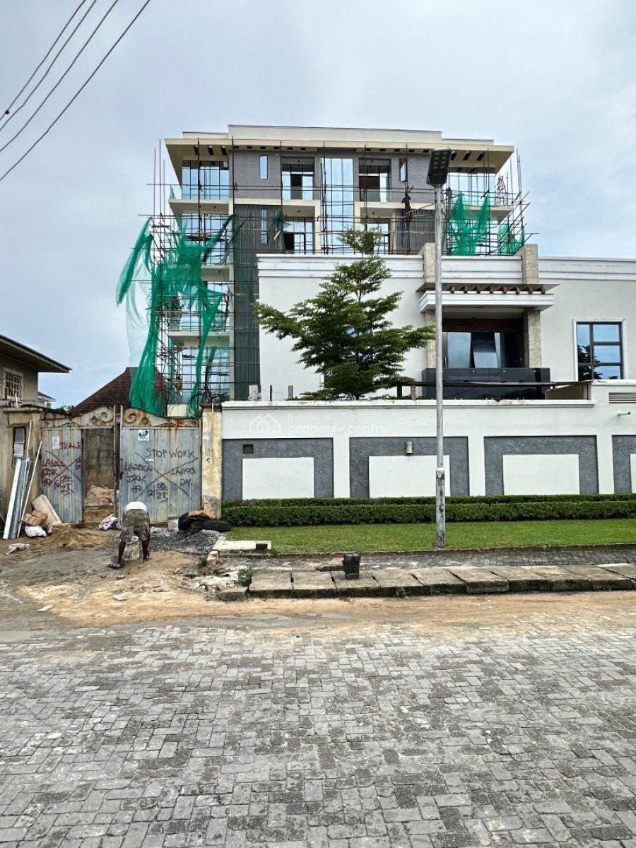 Exquisite 3 Bedroom Apartment with Swimming Pool, Lekki Phase 1, Lekki, Lagos, Flat / Apartment for Sale