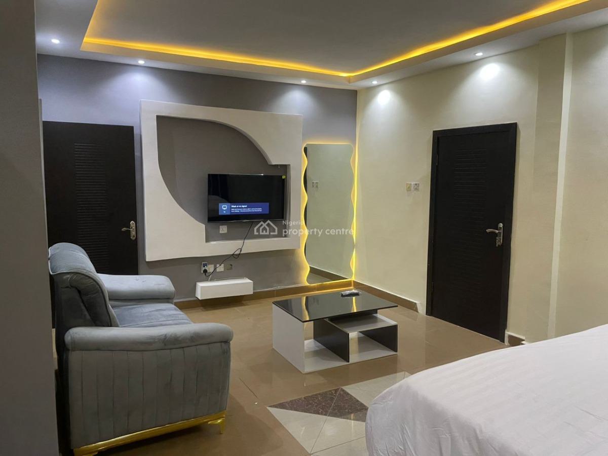 Studio Apartment, Adeyemo, Omole Phase 1, Ikeja, Lagos, Flat / Apartment Short Let