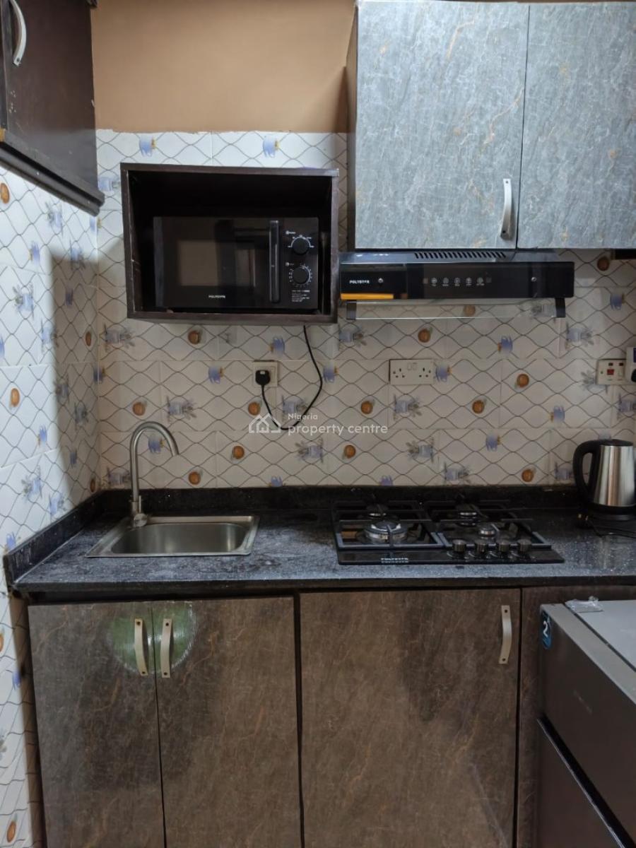 Studio Apartment, Adeyemo, Omole Phase 1, Ikeja, Lagos, Flat / Apartment Short Let