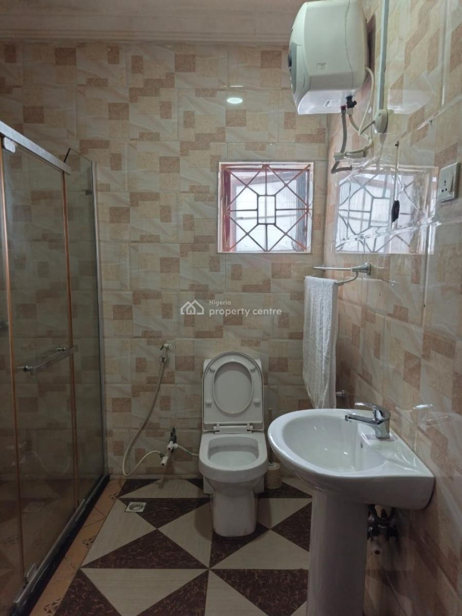 Studio Apartment, Adeyemo, Omole Phase 1, Ikeja, Lagos, Flat / Apartment Short Let