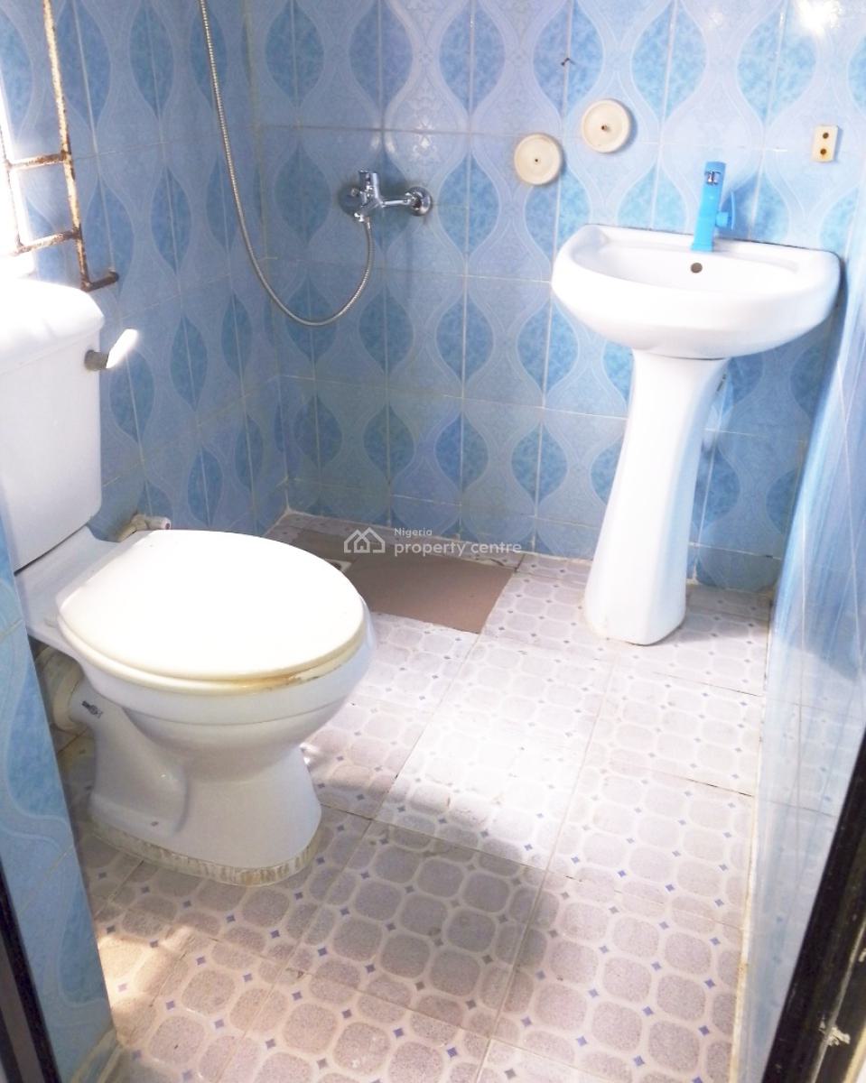 Nice and Standard Upstairs Self Cotain with Kitchen, Osapa London, Osapa, Lekki, Lagos, Self Contain (single Rooms) for Rent