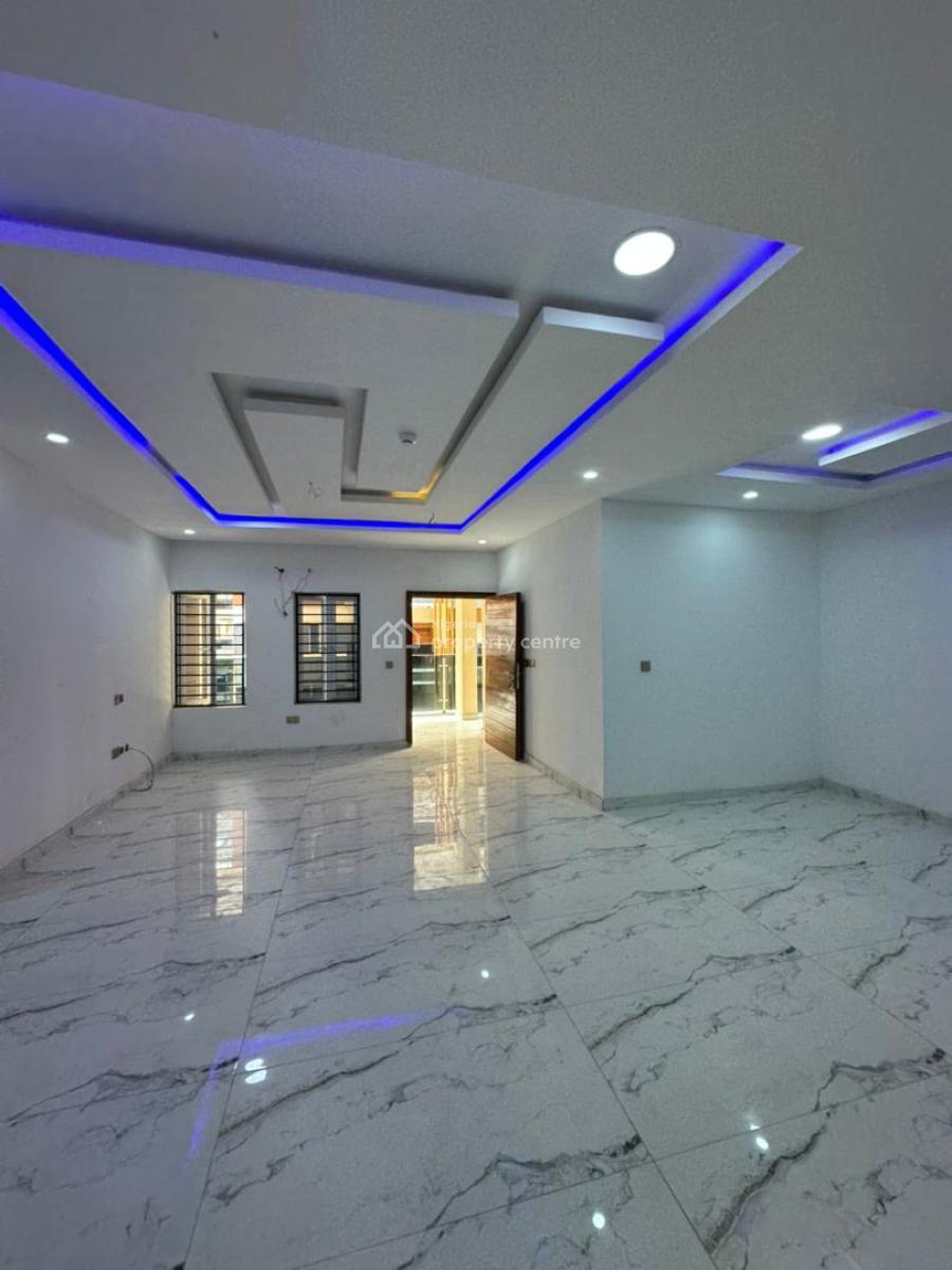 2 Bedroom Flat + Bq, Pool, Gym & Elevator, Lekki Phase 1, Lekki, Lagos, Flat / Apartment for Sale