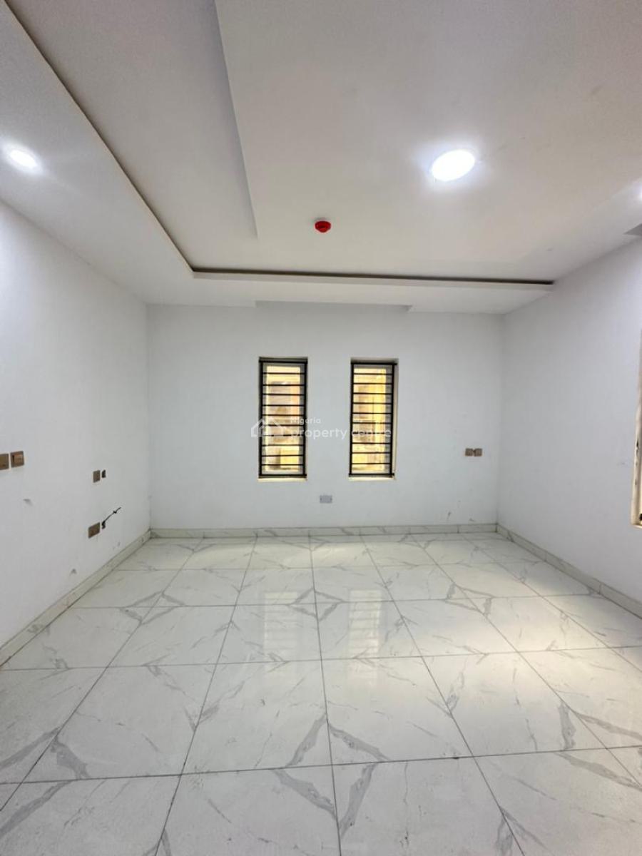 2 Bedroom Flat + Bq, Pool, Gym & Elevator, Lekki Phase 1, Lekki, Lagos, Flat / Apartment for Sale