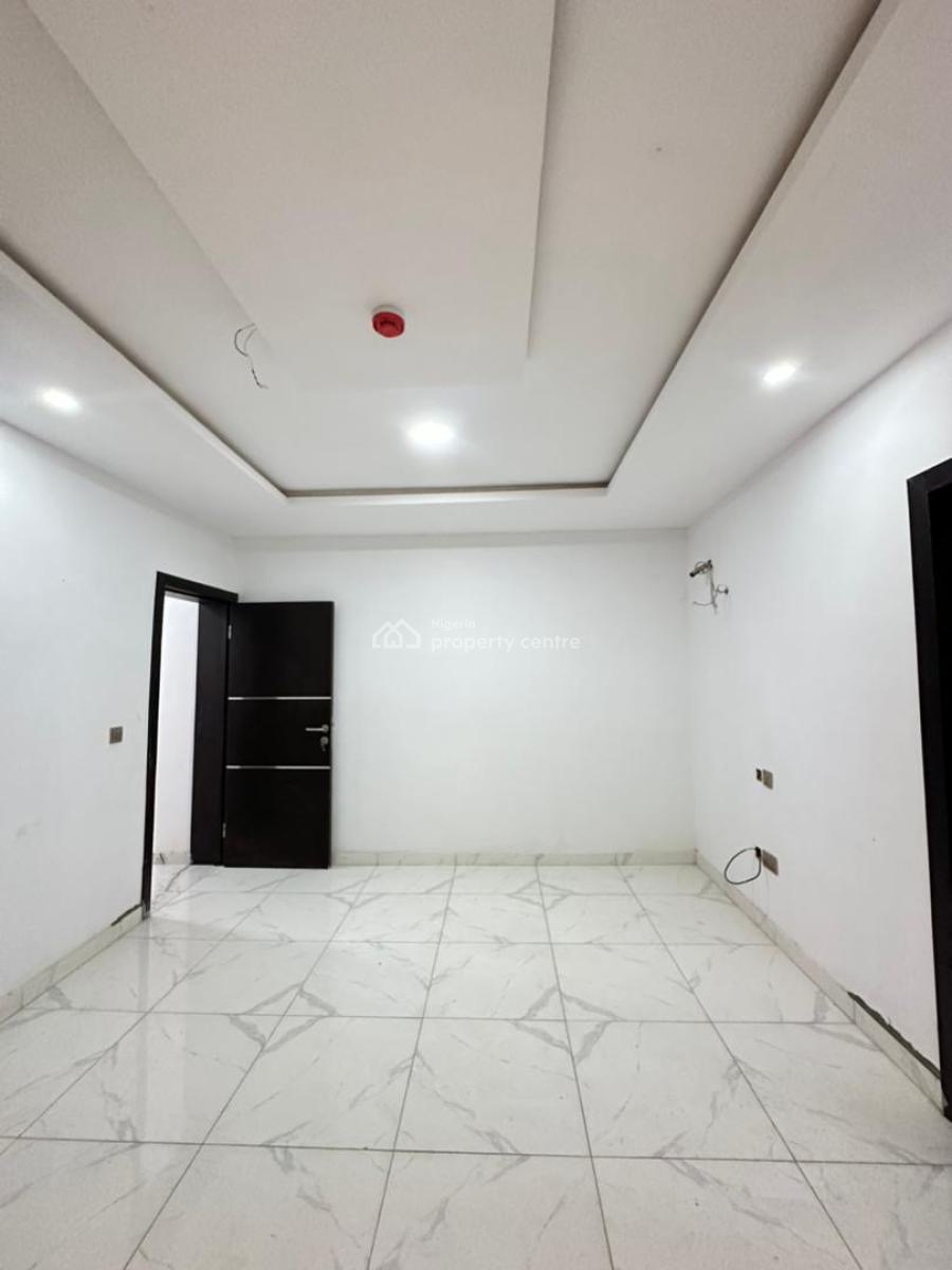 2 Bedroom Flat + Bq, Pool, Gym & Elevator, Lekki Phase 1, Lekki, Lagos, Flat / Apartment for Sale