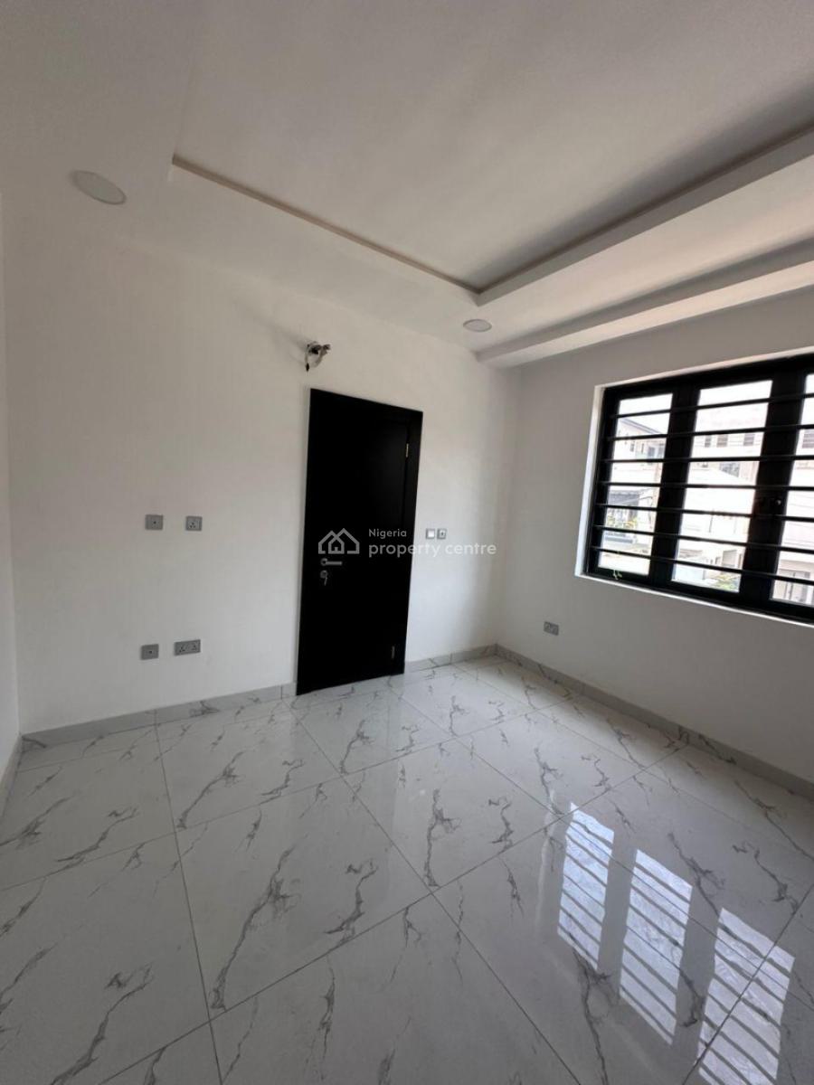 Elegant 2 Bedroom Apartment with Bq in a Secure Estate, Lekki Phase 1, Lekki, Lagos, Flat / Apartment for Sale