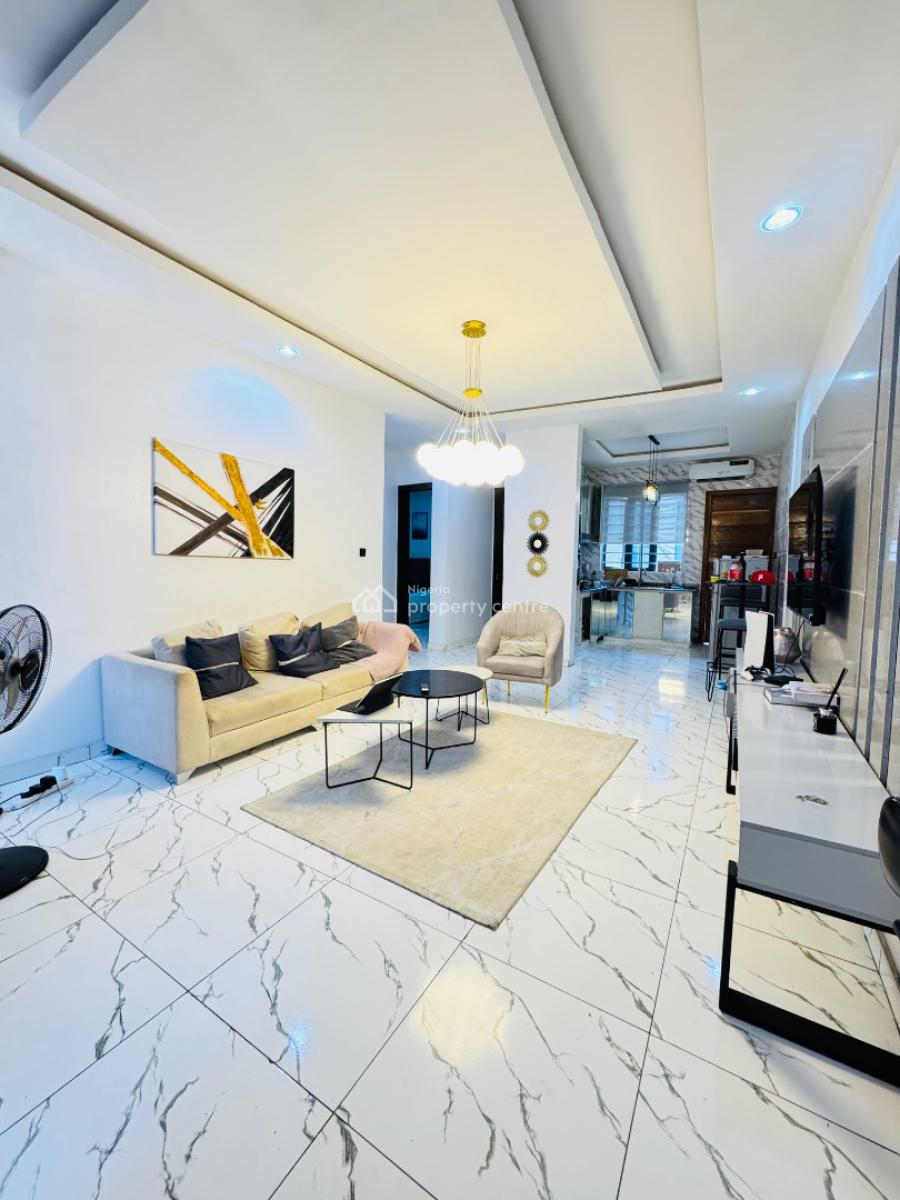 Distress Spacious 2 Bedroom Apartment, Orchid Road, Lekki, Lagos, Flat / Apartment for Sale