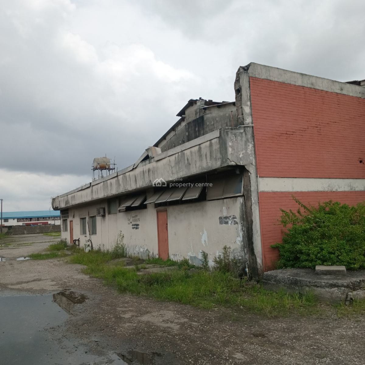 Prime Commercial Land, Coker Market Road / Lagos-badagry Expressway, Coker, Surulere, Lagos, Commercial Land for Sale