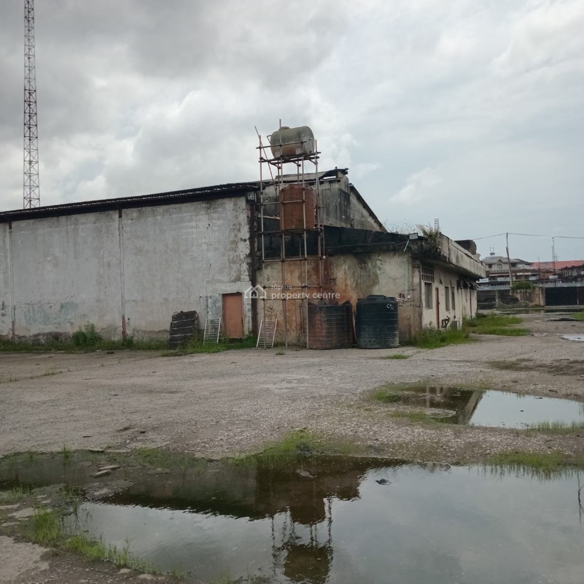Prime Commercial Land, Coker Market Road / Lagos-badagry Expressway, Coker, Surulere, Lagos, Commercial Land for Sale