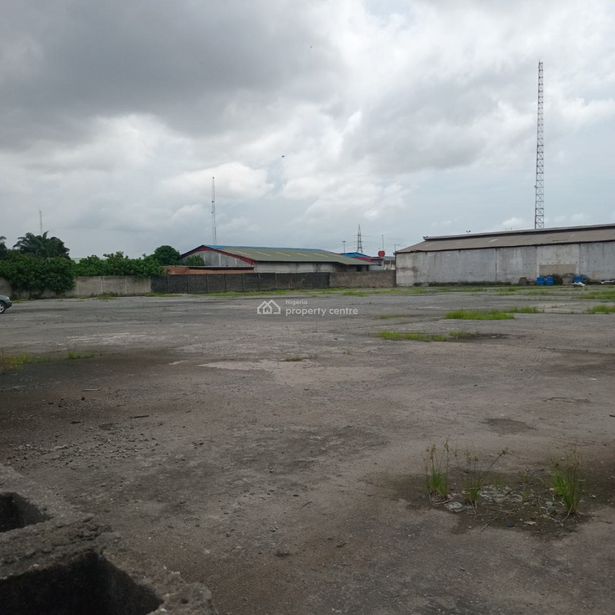 Prime Commercial Land, Coker Market Road / Lagos-badagry Expressway, Coker, Surulere, Lagos, Commercial Land for Sale
