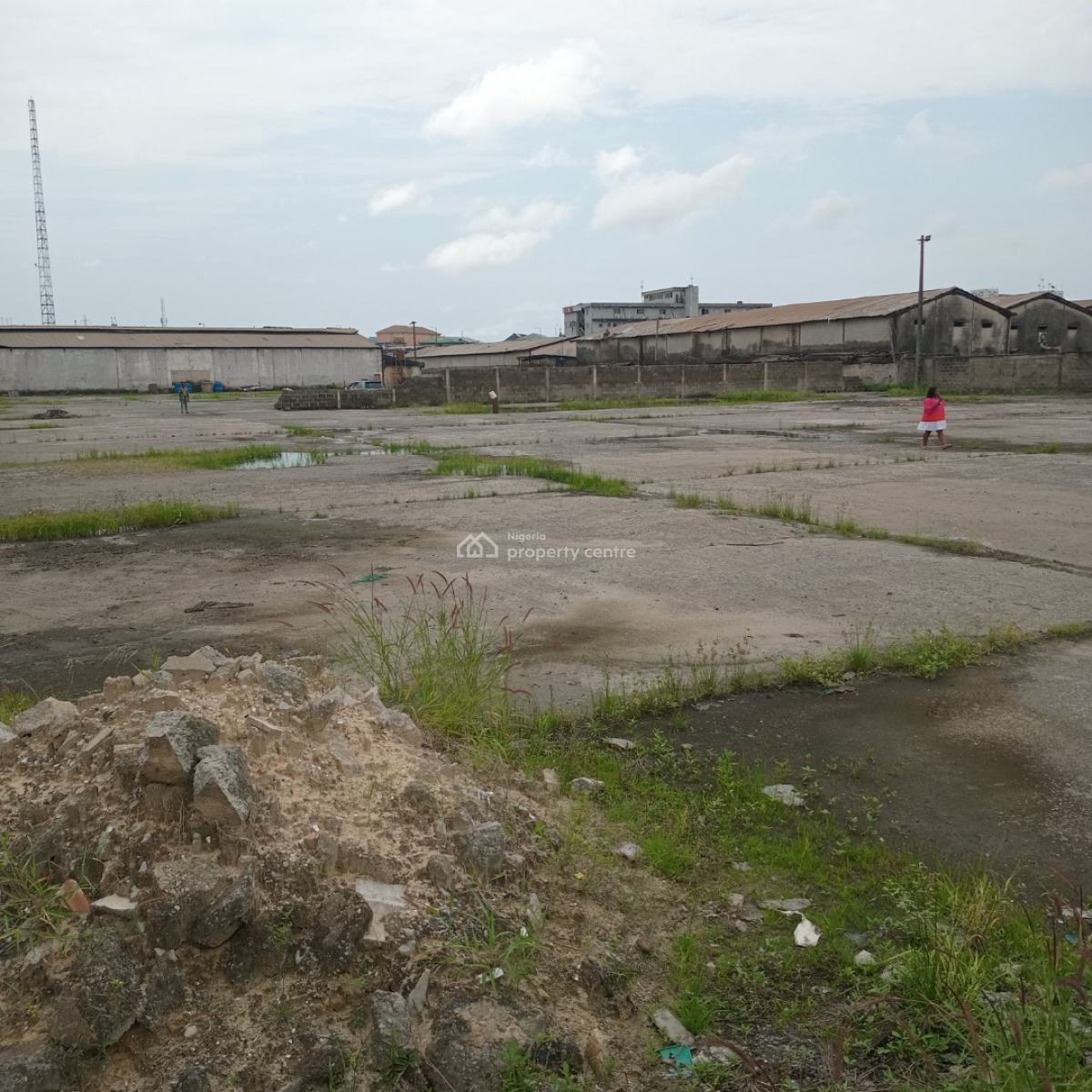 Prime Commercial Land, Coker Market Road / Lagos-badagry Expressway, Coker, Surulere, Lagos, Commercial Land for Sale