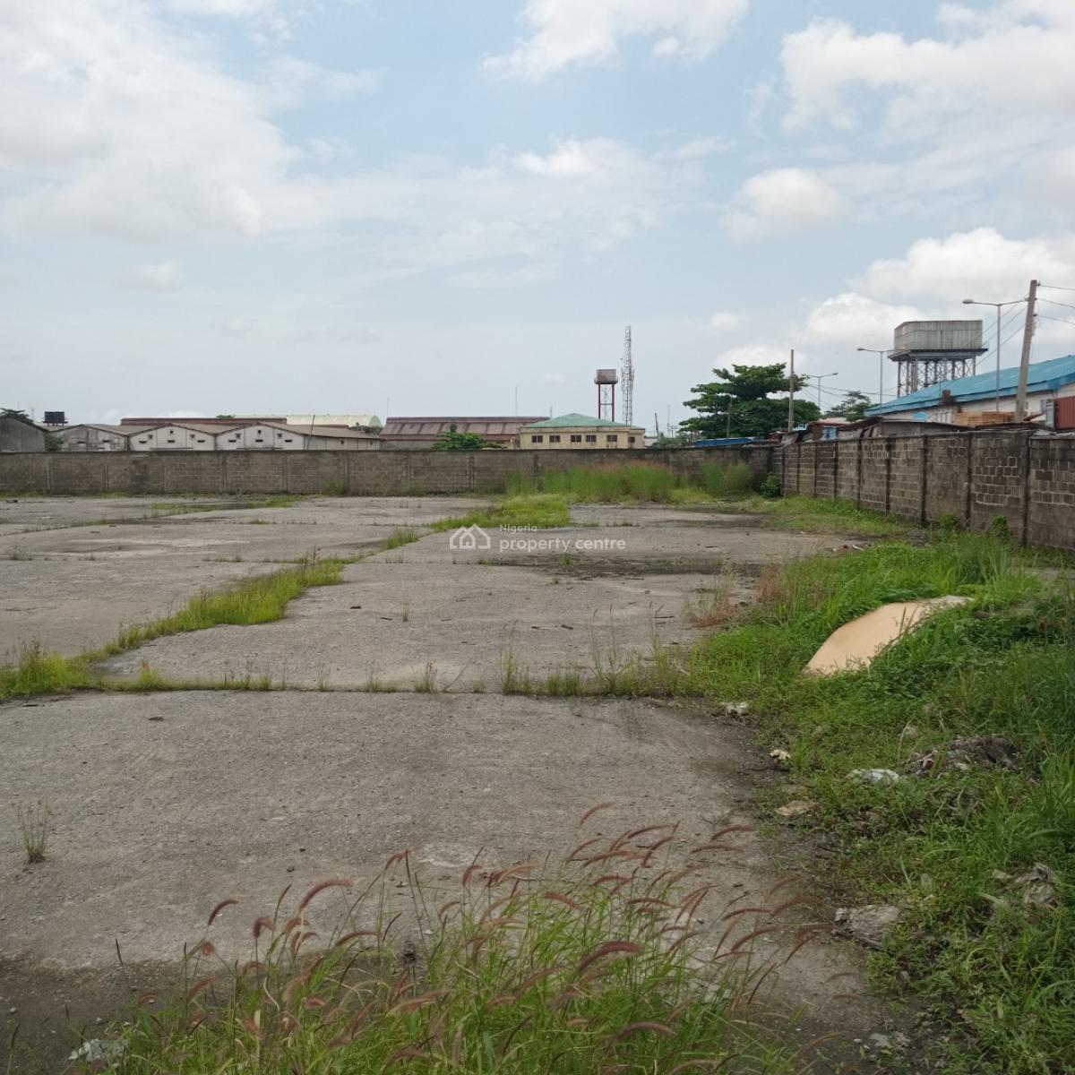Prime Commercial Land, Coker Market Road / Lagos-badagry Expressway, Coker, Surulere, Lagos, Commercial Land for Sale