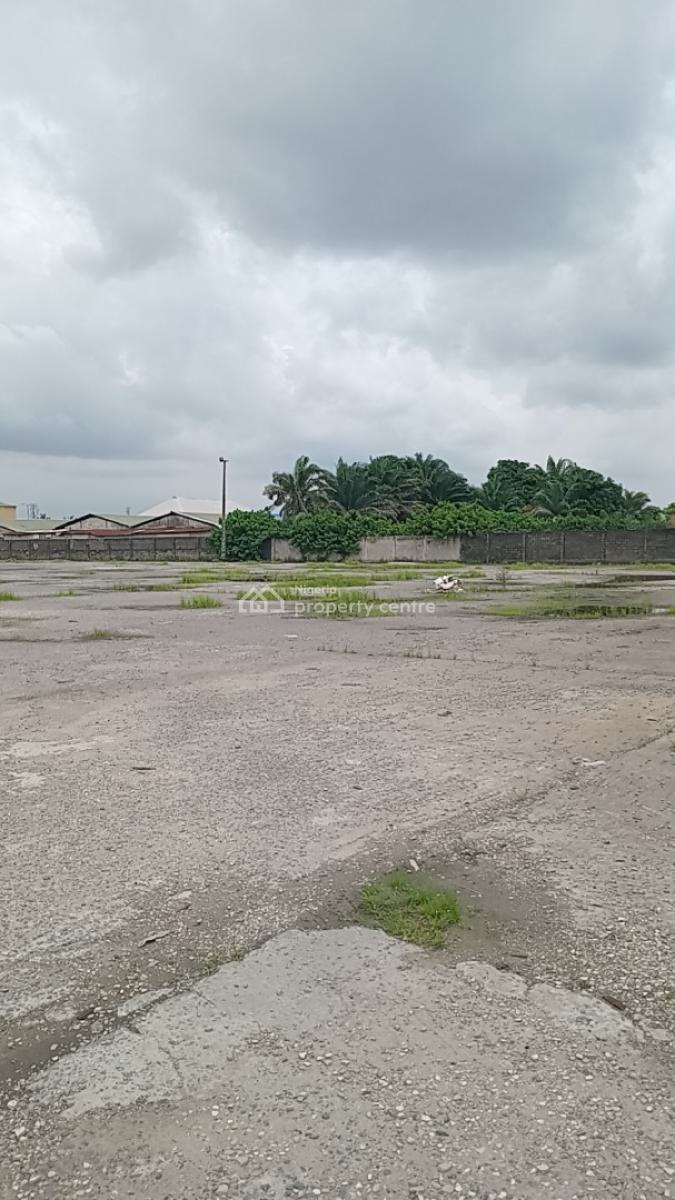 Prime Commercial Land, Coker Market Road / Lagos-badagry Expressway, Coker, Surulere, Lagos, Commercial Land for Sale