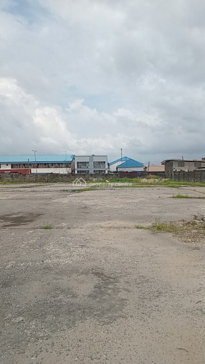 Prime Commercial Land, Coker Market Road / Lagos-badagry Expressway, Coker, Surulere, Lagos, Commercial Land for Sale