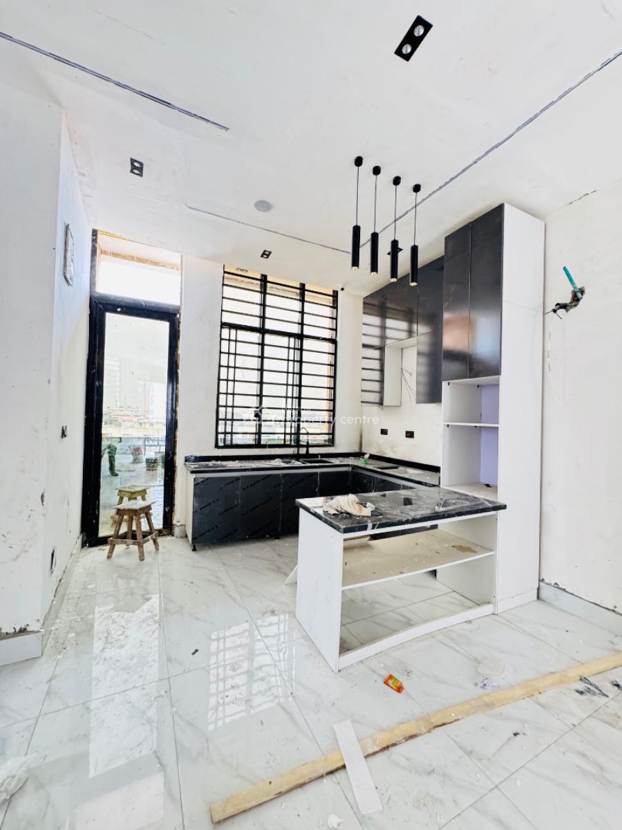 Brand New Spacious 2 Bedroom Apartment Available, Chevron Toll Gate, Lekki, Lagos, Block of Flats for Sale