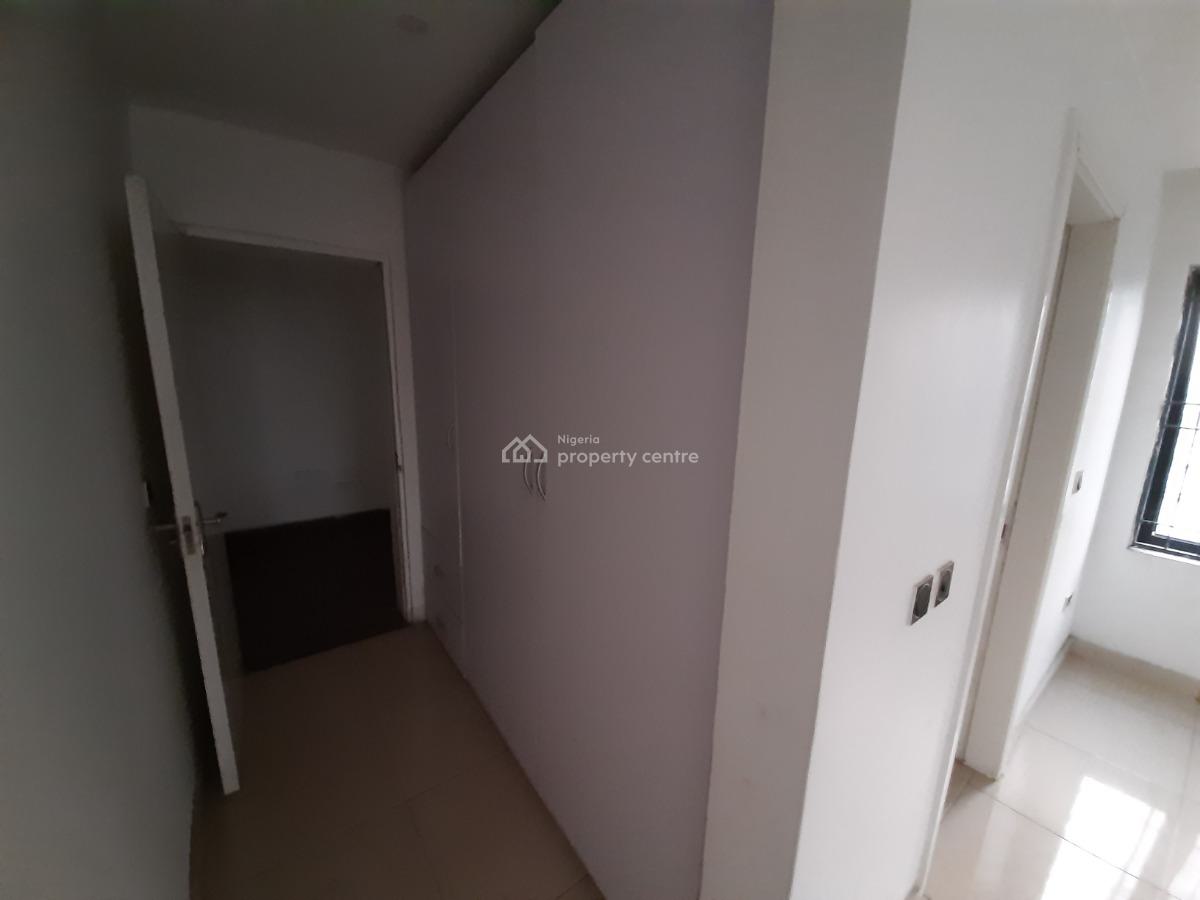 Serviced 3 Bedroom En-suite Flat with 1 Room Bq, Elevator,, Oniru, Victoria Island (vi), Lagos, Flat / Apartment for Rent