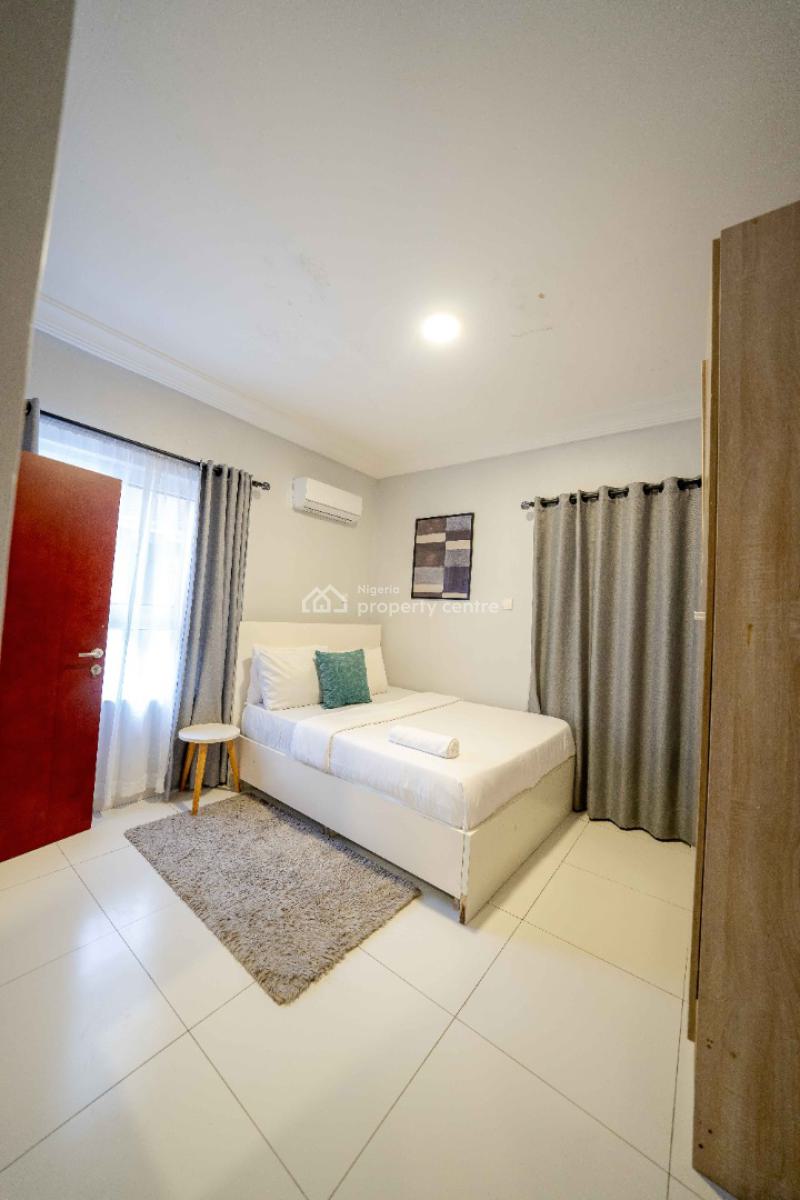 Heristays Footprint 2 Bedroom Apartment, Awudu Ekpekha St. Off Admiralty Way, Lekki Phase 1, Lekki, Lagos, Flat / Apartment Short Let