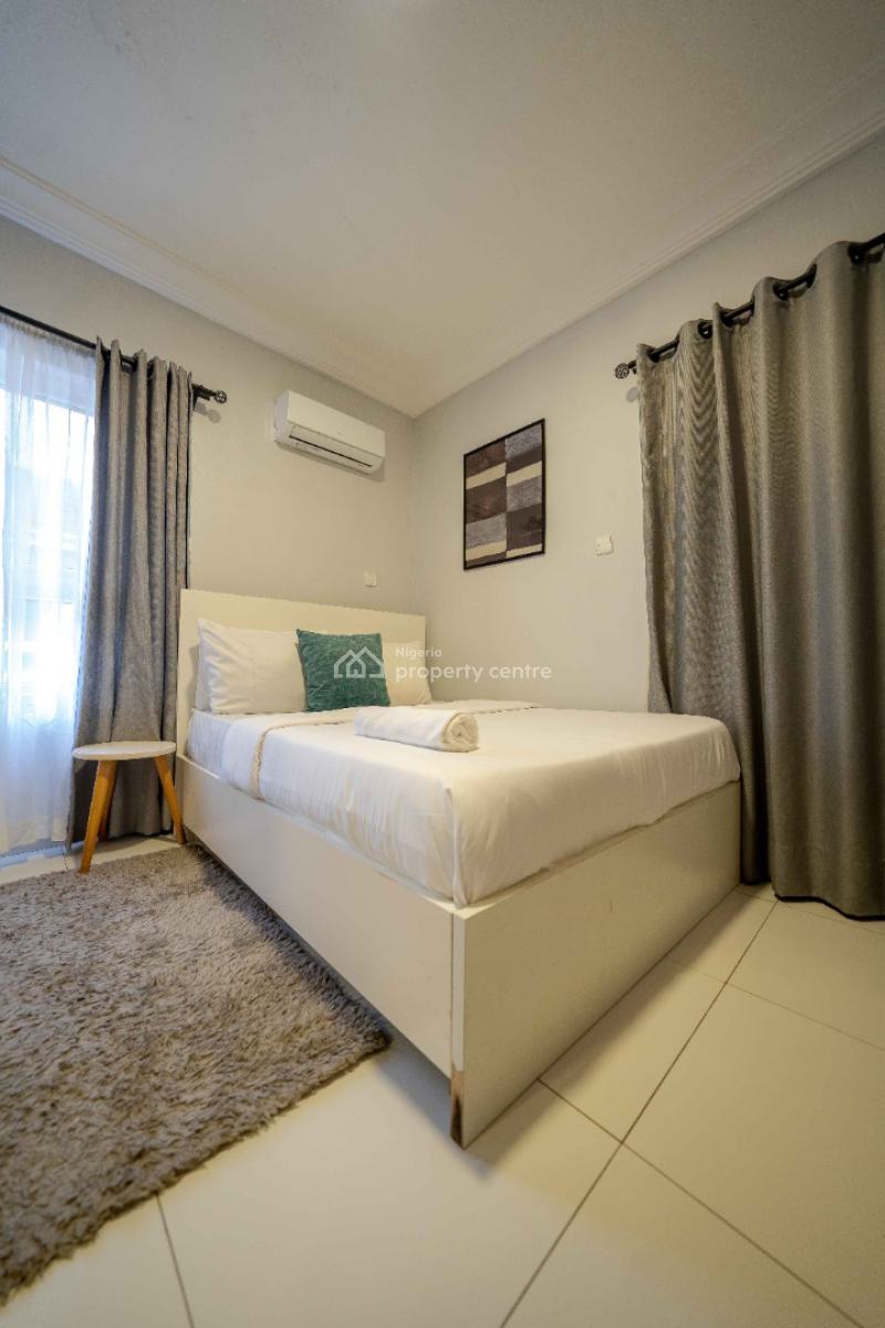 Heristays Footprint 2 Bedroom Apartment, Awudu Ekpekha St. Off Admiralty Way, Lekki Phase 1, Lekki, Lagos, Flat / Apartment Short Let
