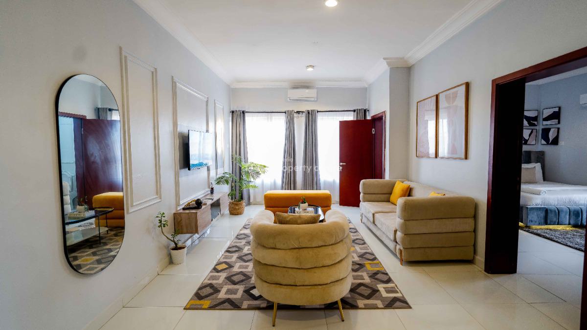 Deluxe 2 Bedroom Apartment, Awudu Ekpekha St, Off Admiralty Way, Lekki Phase 1, Lekki, Lagos, Flat / Apartment Short Let