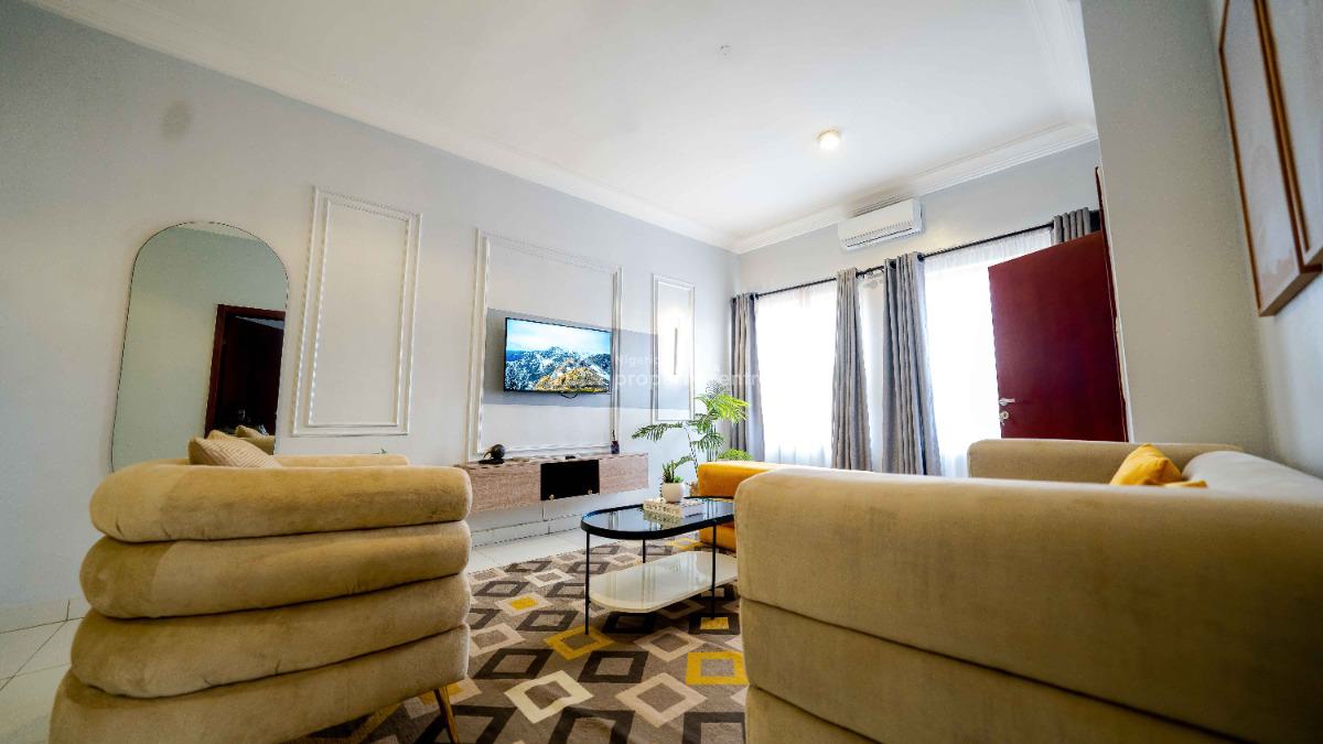 Deluxe 2 Bedroom Apartment, Awudu Ekpekha St, Off Admiralty Way, Lekki Phase 1, Lekki, Lagos, Flat / Apartment Short Let