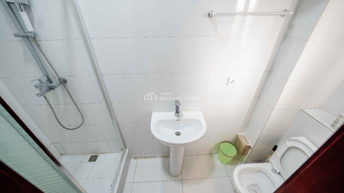 Deluxe 2 Bedroom Apartment, Awudu Ekpekha St, Off Admiralty Way, Lekki Phase 1, Lekki, Lagos, Flat / Apartment Short Let