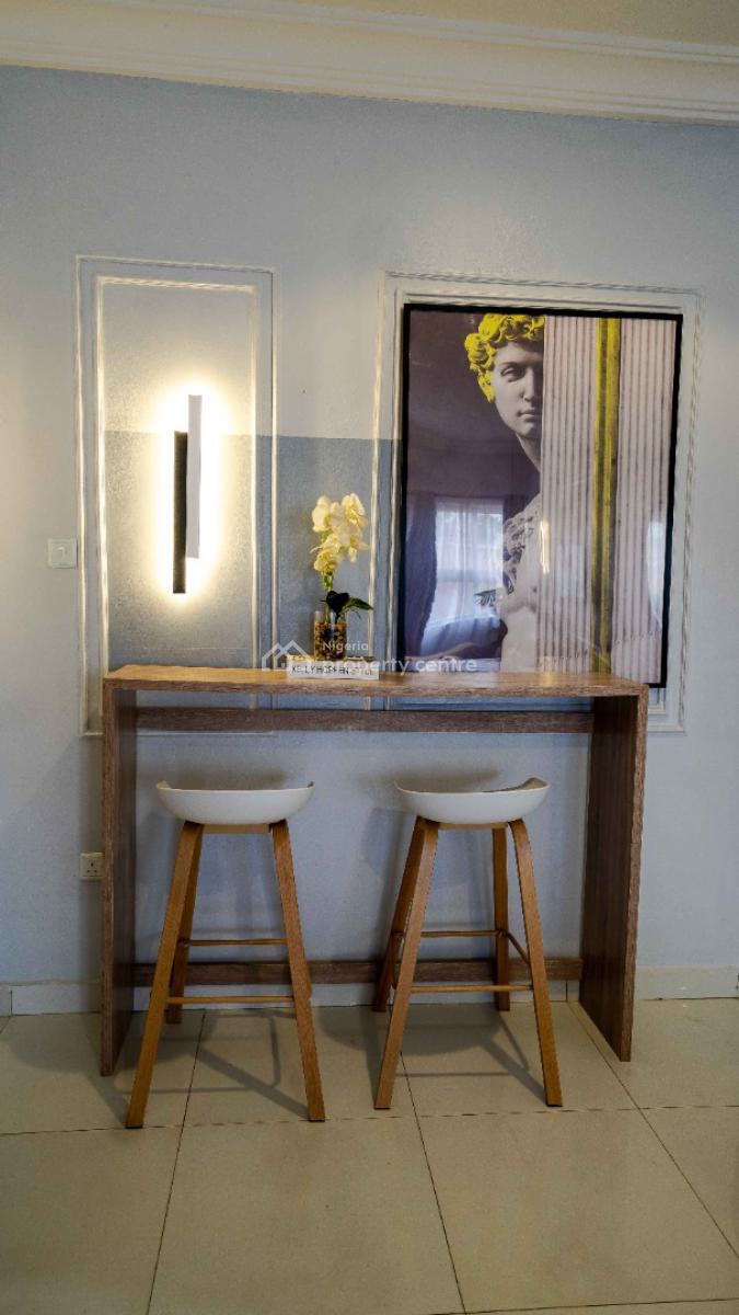 Deluxe 2 Bedroom Apartment, Awudu Ekpekha St, Off Admiralty Way, Lekki Phase 1, Lekki, Lagos, Flat / Apartment Short Let