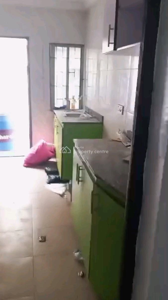 Standard and Spacious 2 Bedroom Flat, Medina, Medina, Gbagada, Lagos, Flat / Apartment for Rent